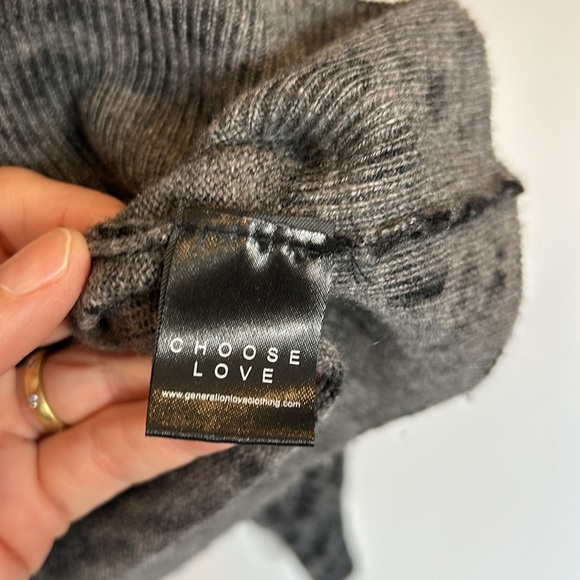 Generation Love Leopard Turtleneck Long Sleeve Top Grey/Black - Picture 3 of 6